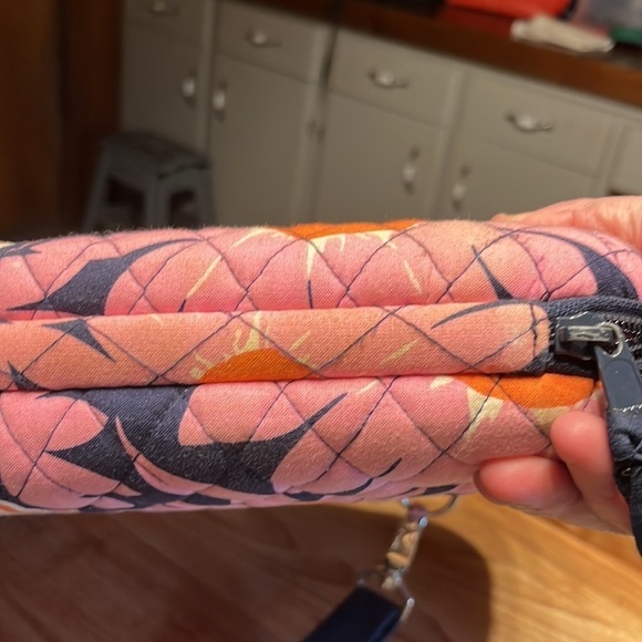 Vera Bradley computer case. Great condition handles show wear. 17 x 12 - Picture 2 of 4